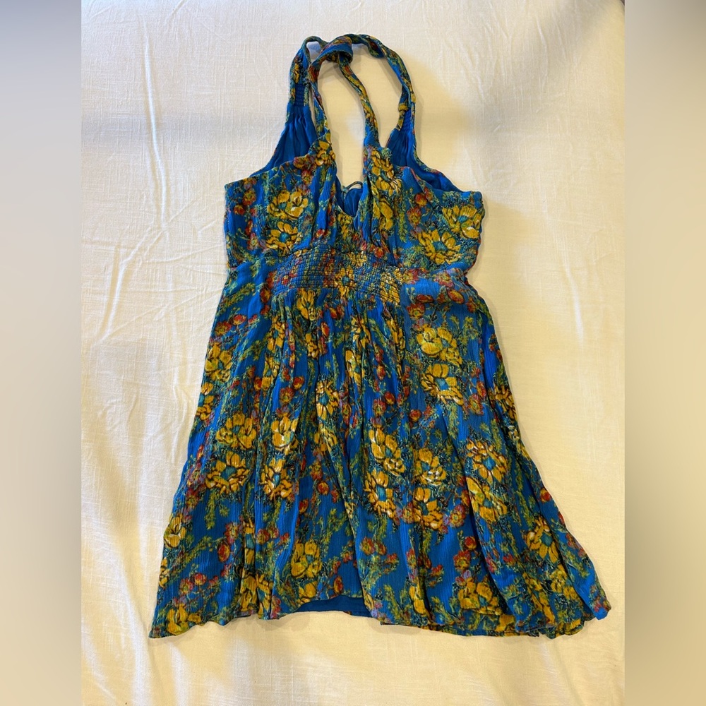 Free people crepe floral mini dress. Size Small. Only worn once.